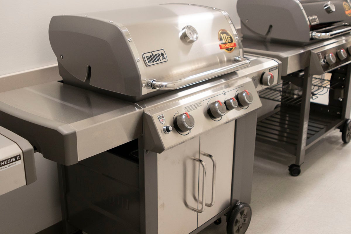 Weber Genesis II vs. KitchenAid Grills (Reviews / Ratings / Prices)